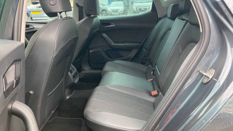 CUPRA Leon 1.5 eTSI V1 Design Edition 5dr DSG Petrol Hatchback